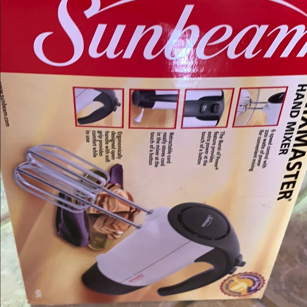 Hand mixer